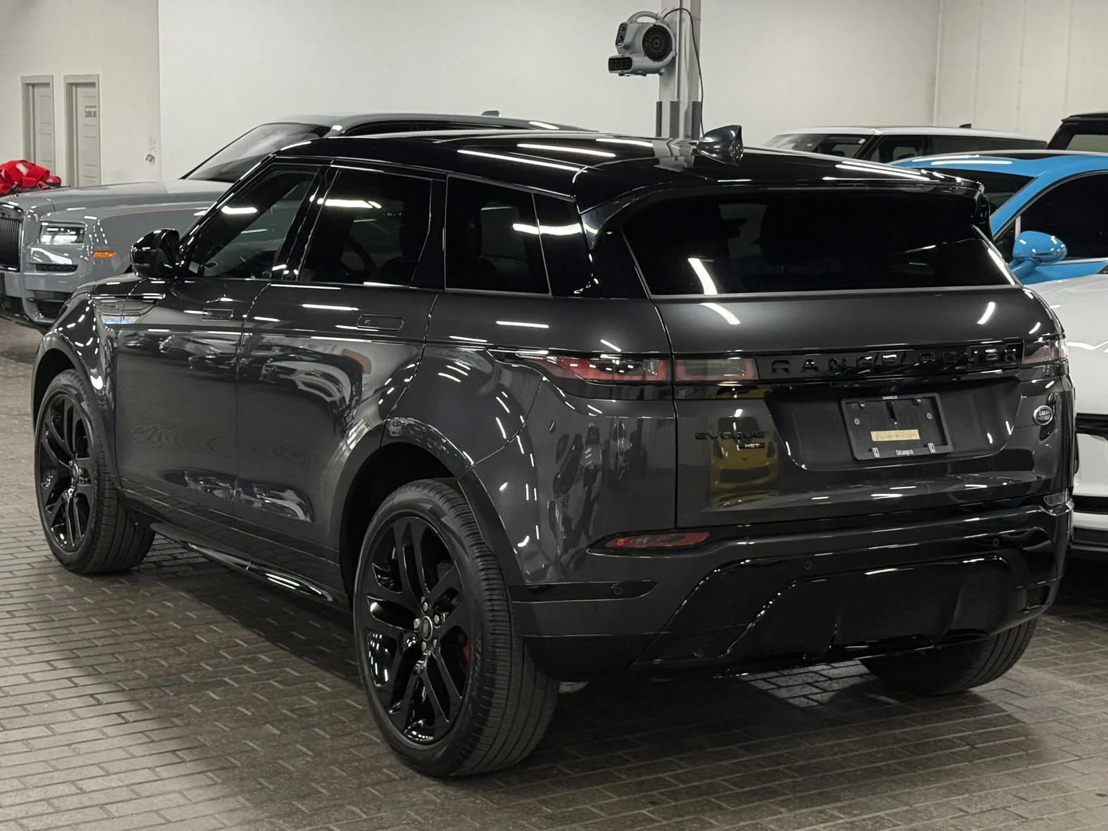 2023 Land Rover Range Rover Evoque P300 MHEV (L551), 7/30