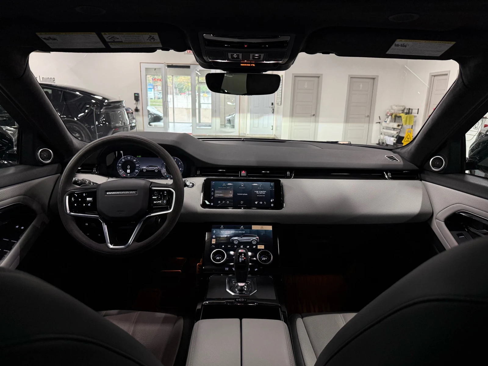 2023 Land Rover Range Rover Evoque P300 MHEV (L551), 24/30