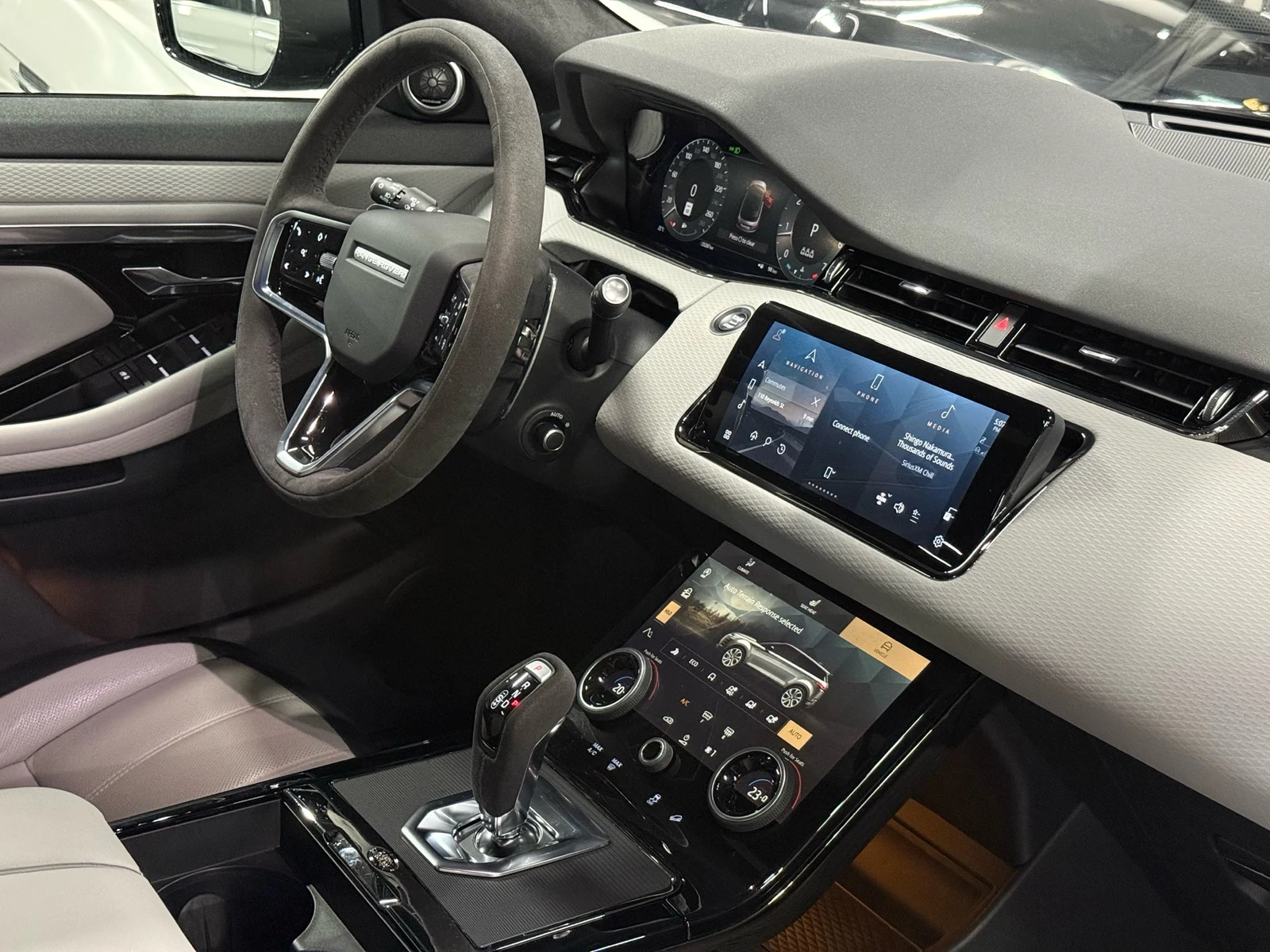 2023 Land Rover Range Rover Evoque P300 MHEV (L551), 29/30