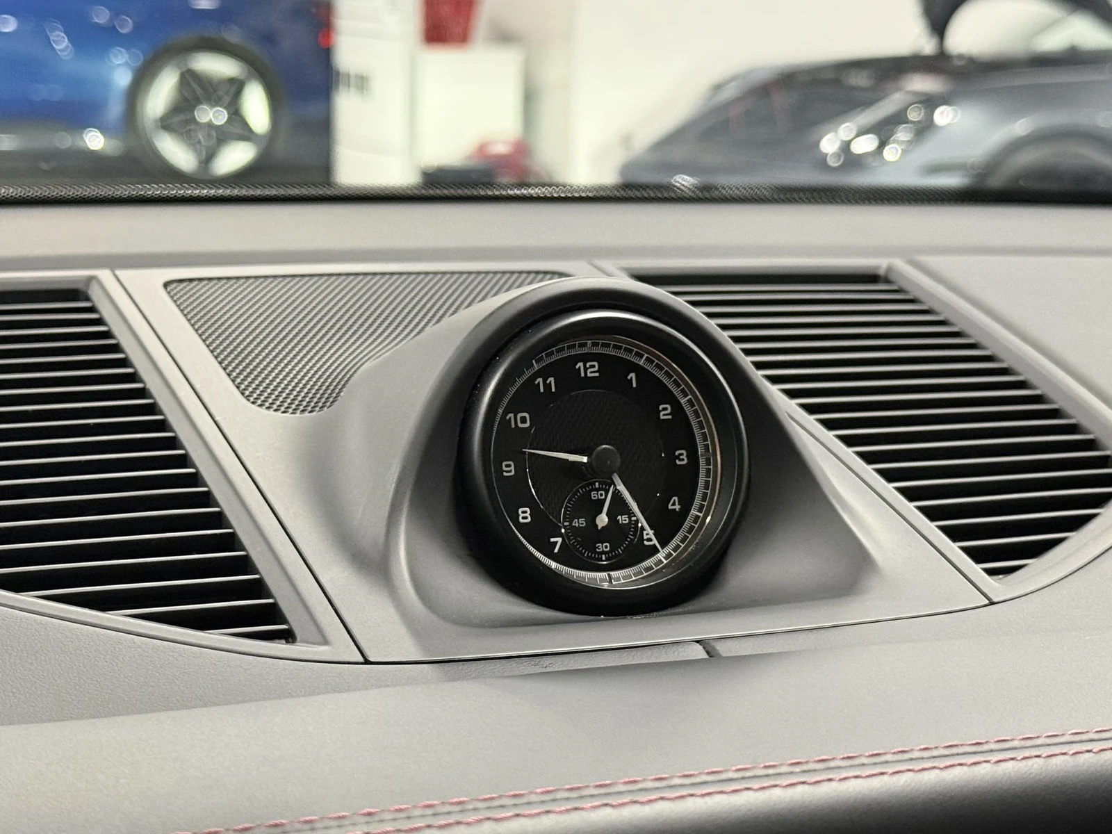 2025 Porsche Macan (95B), 15/30