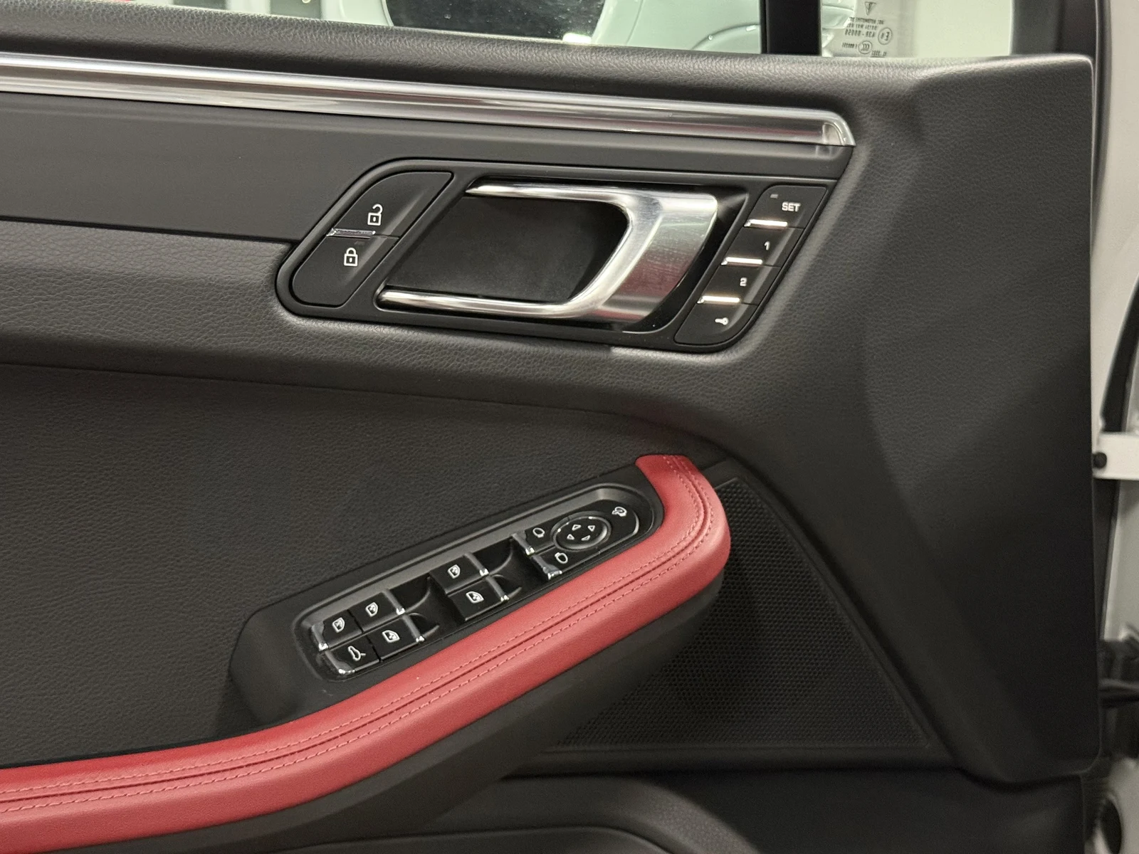 2025 Porsche Macan (95B), 19/30