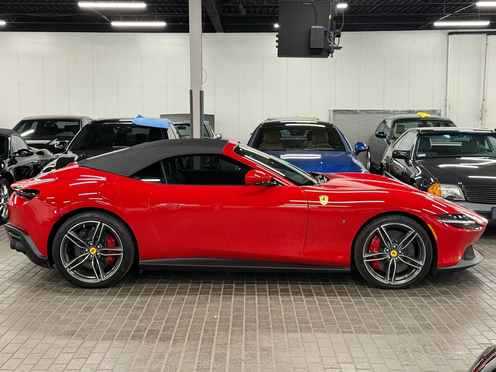 2025 Ferrari Roma Spider, 8/30