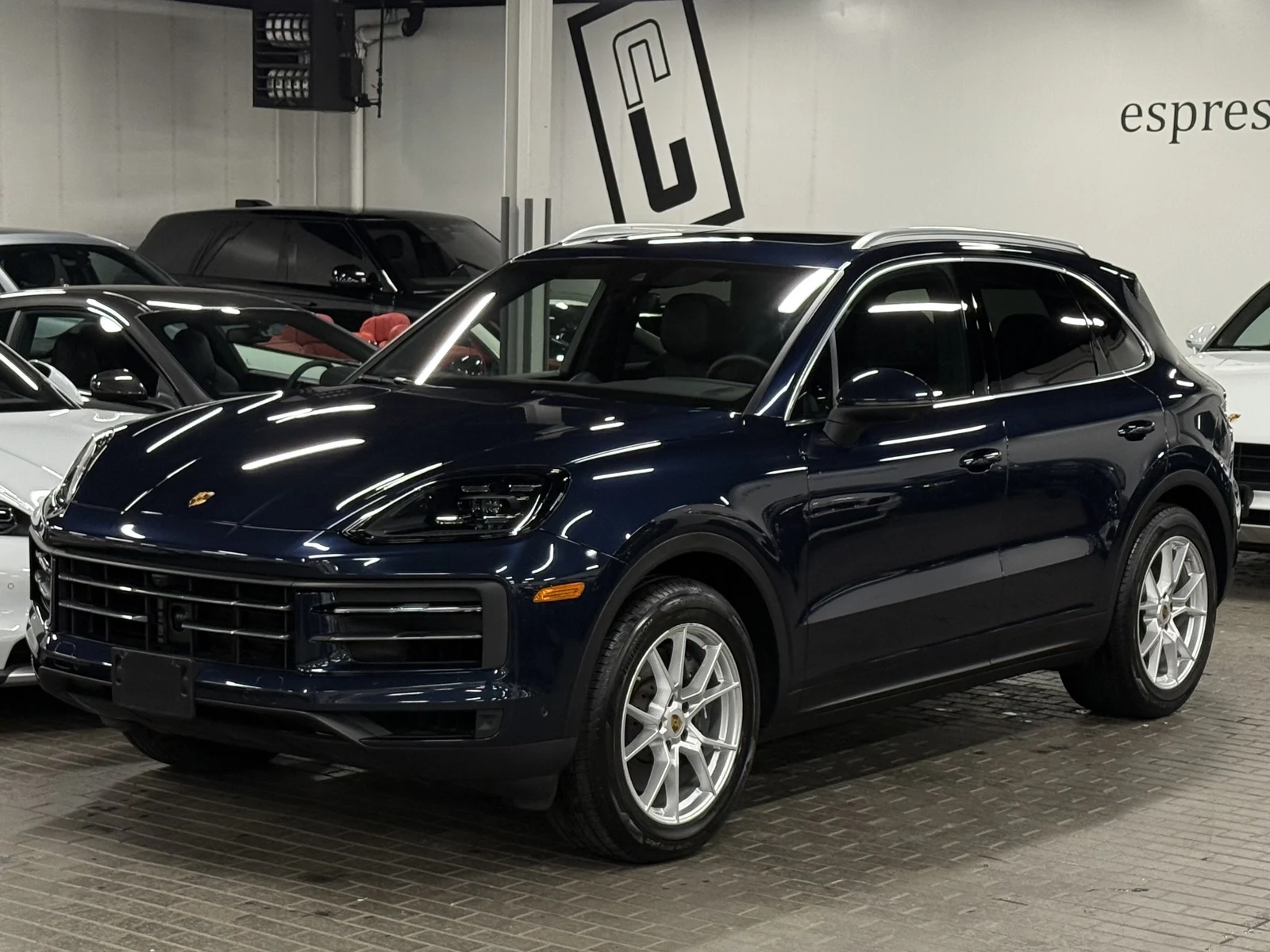 Porsche Cayenne | Car Lounge
