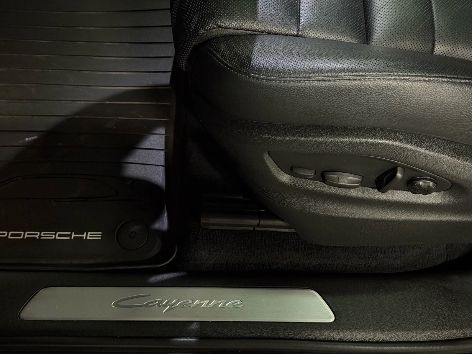 2024 Porsche Cayenne, 15/30
