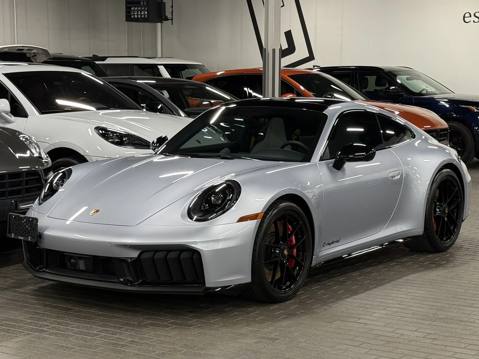 Porsche 911 Carrera 4 GTS (992.2) | Car Lounge