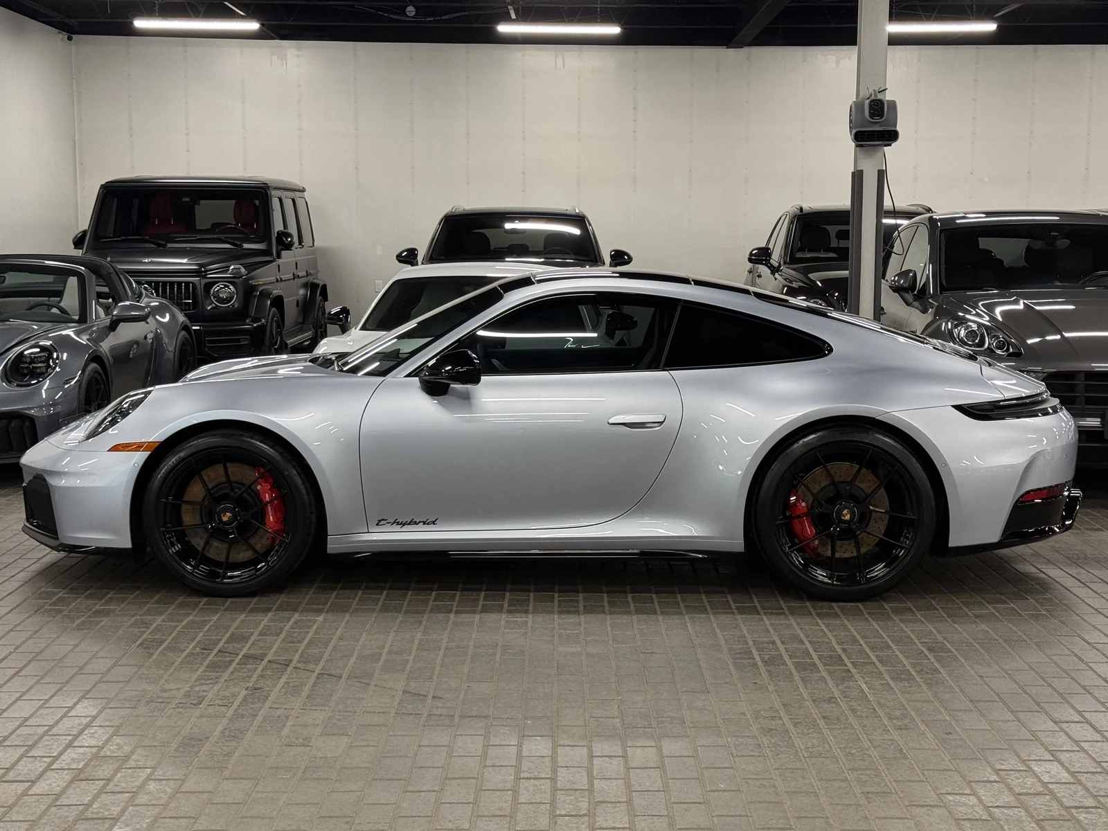 2025 Porsche 911 Carrera 4 GTS (992.2), 8/30