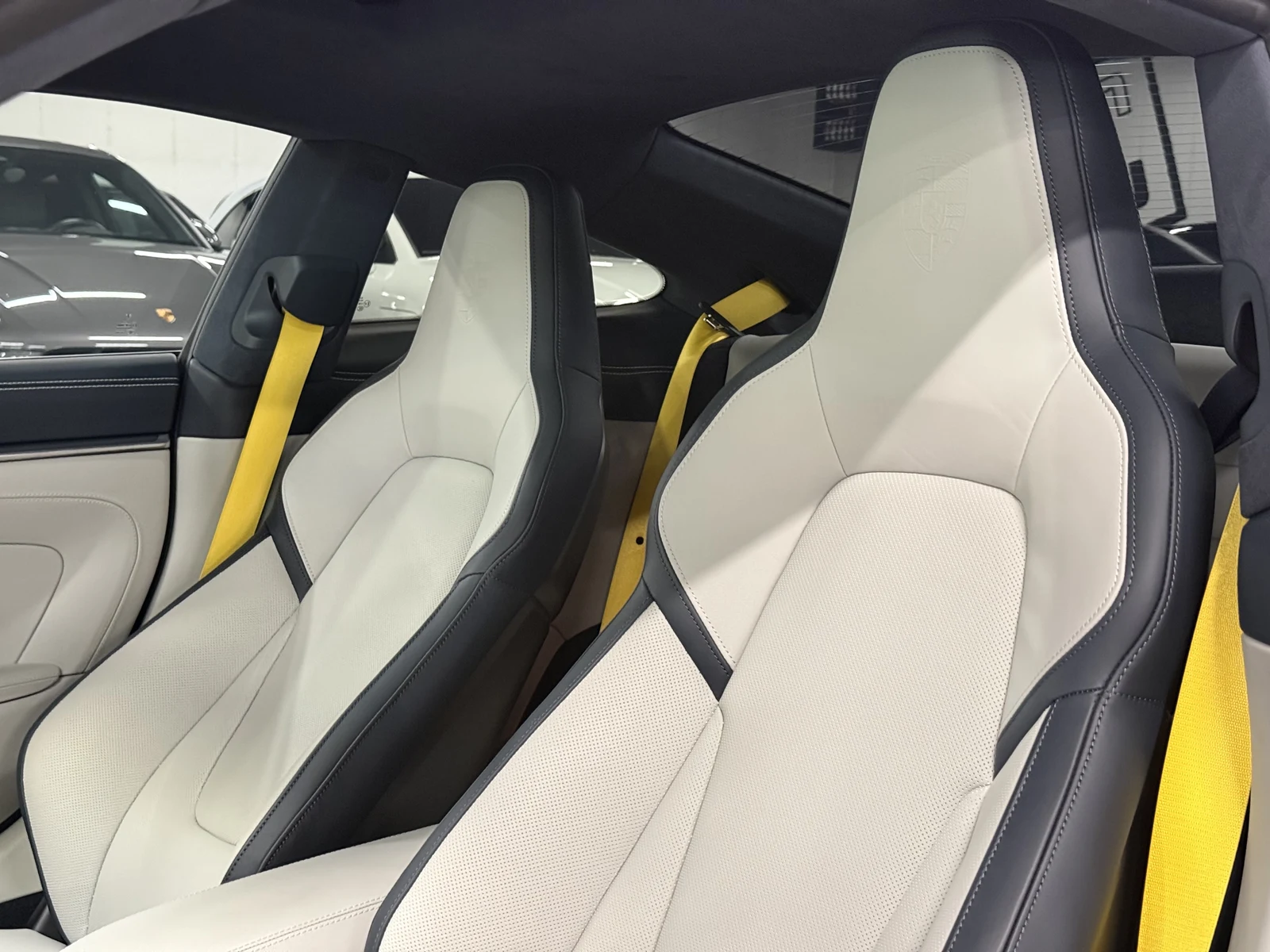 2025 Porsche 911 Carrera 4 GTS (992.2), 19/30