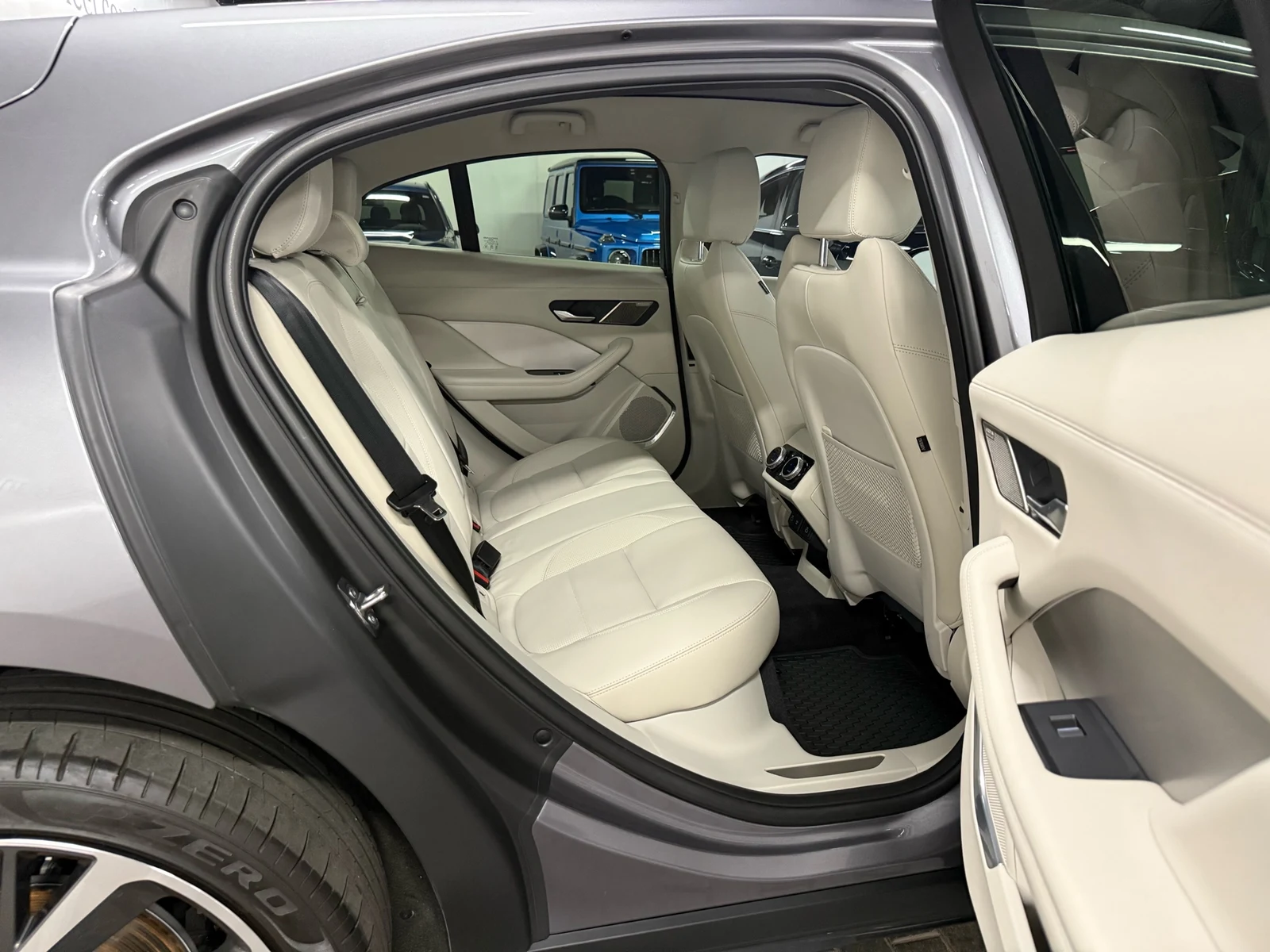 2023 Jaguar I-Pace HSE, 29/30