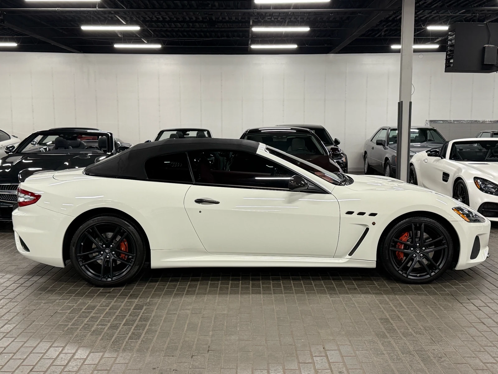 2018 Maserati GranCabrio MC, 5/30