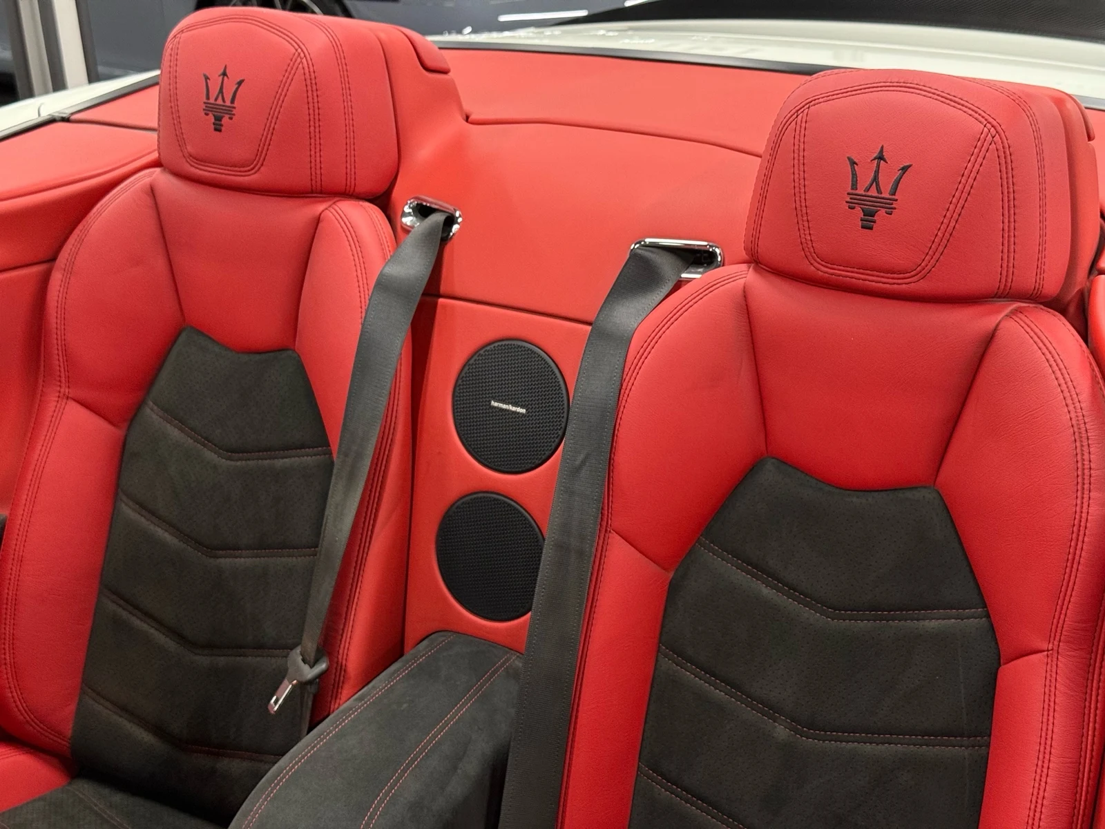 2018 Maserati GranCabrio MC, 29/30