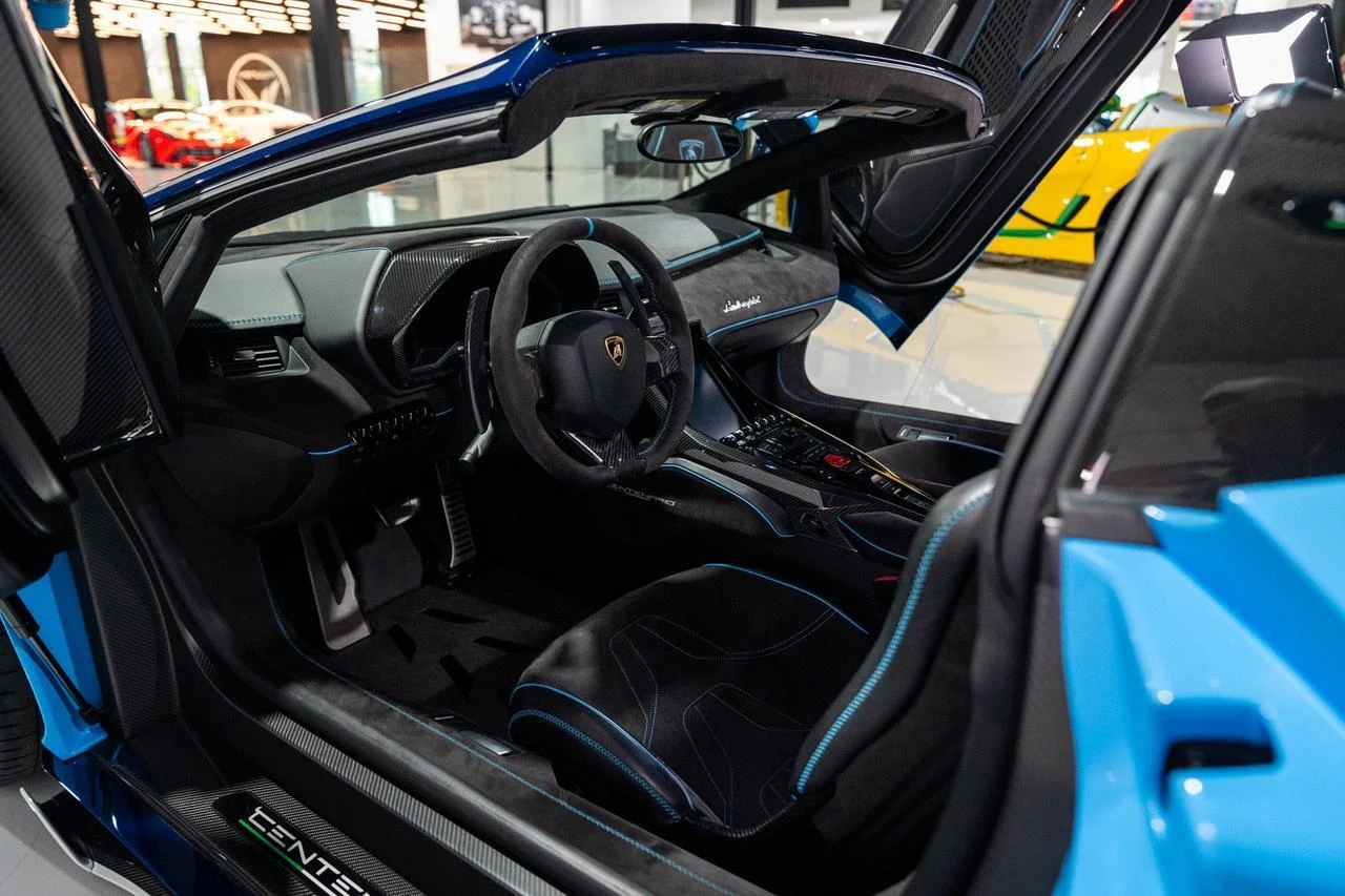 2017 Lamborghini Centenario Roadster, 17/20