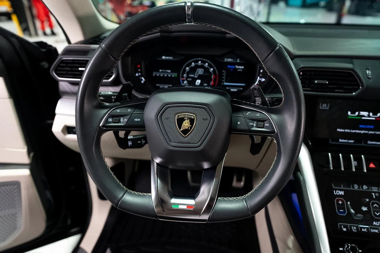2022 Lamborghini Urus, 19/20
