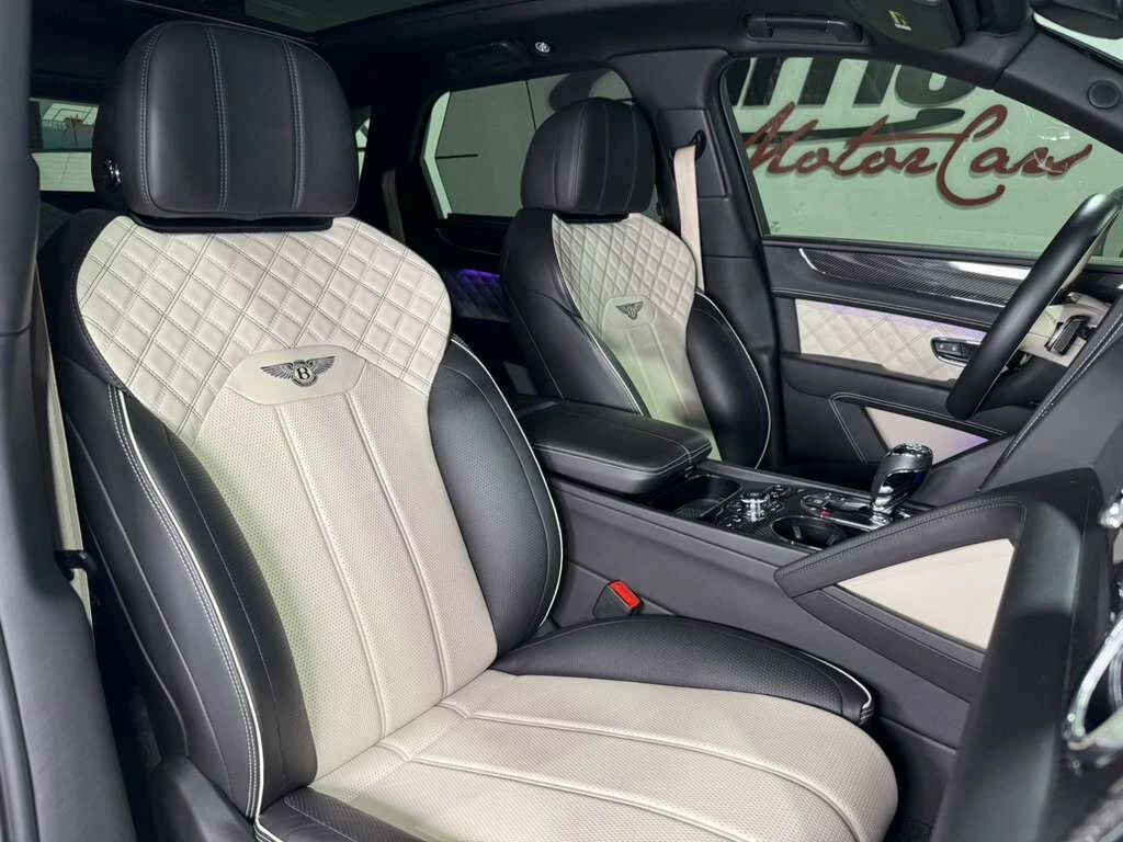 2021 Bentley Bentayga V8, 17/20