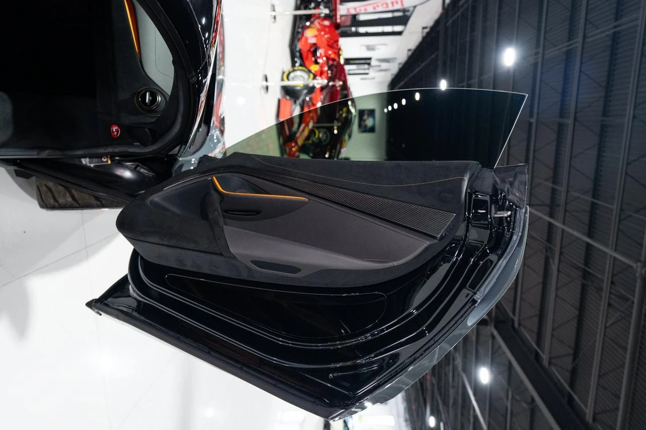 2023 McLaren 720S Luxury Spider, 16/20