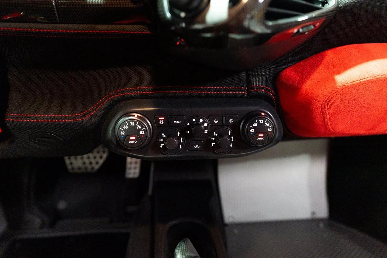 2015 Ferrari 458 Speciale, 18/20