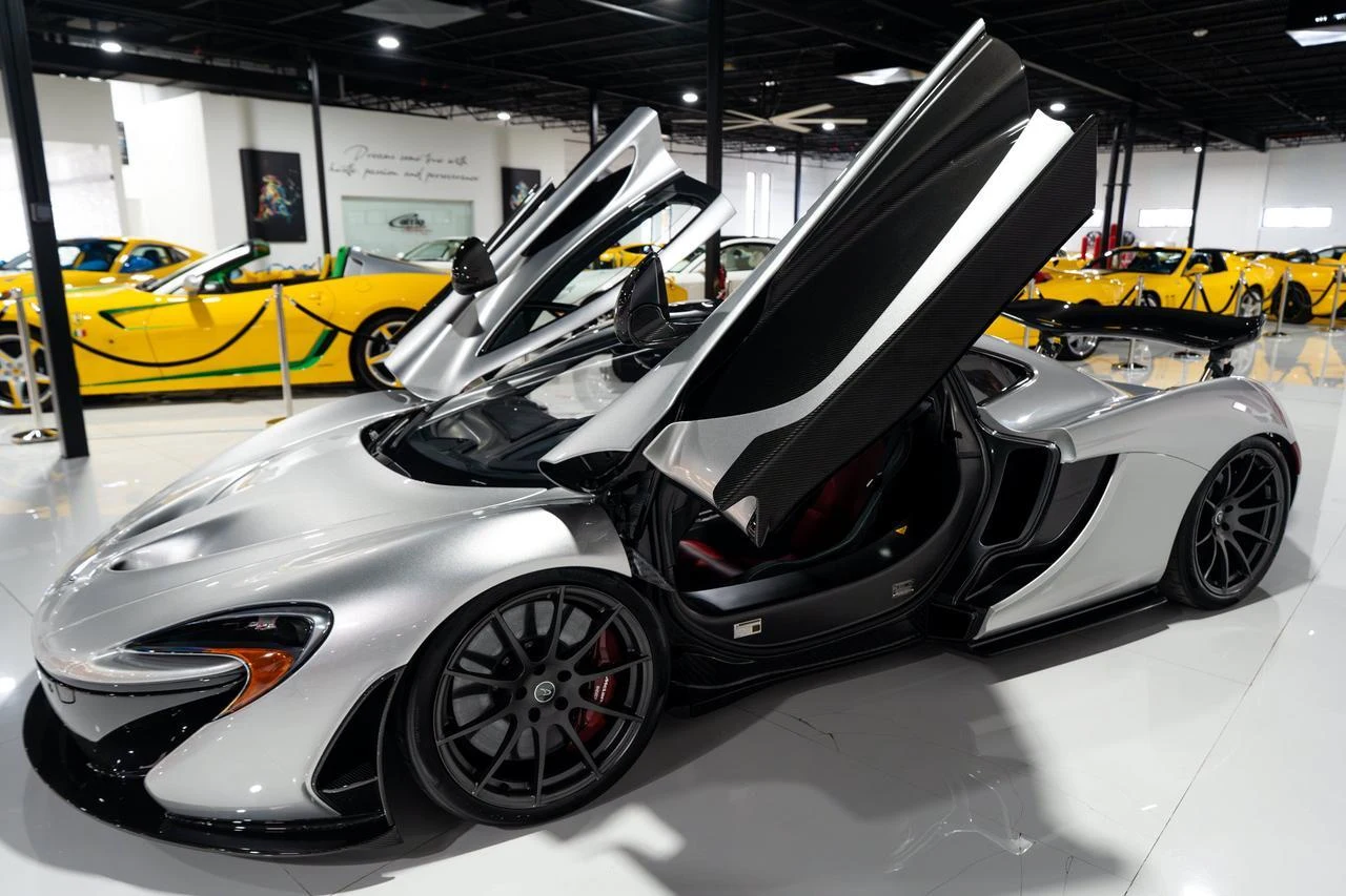 2015 McLaren P1, 4/20