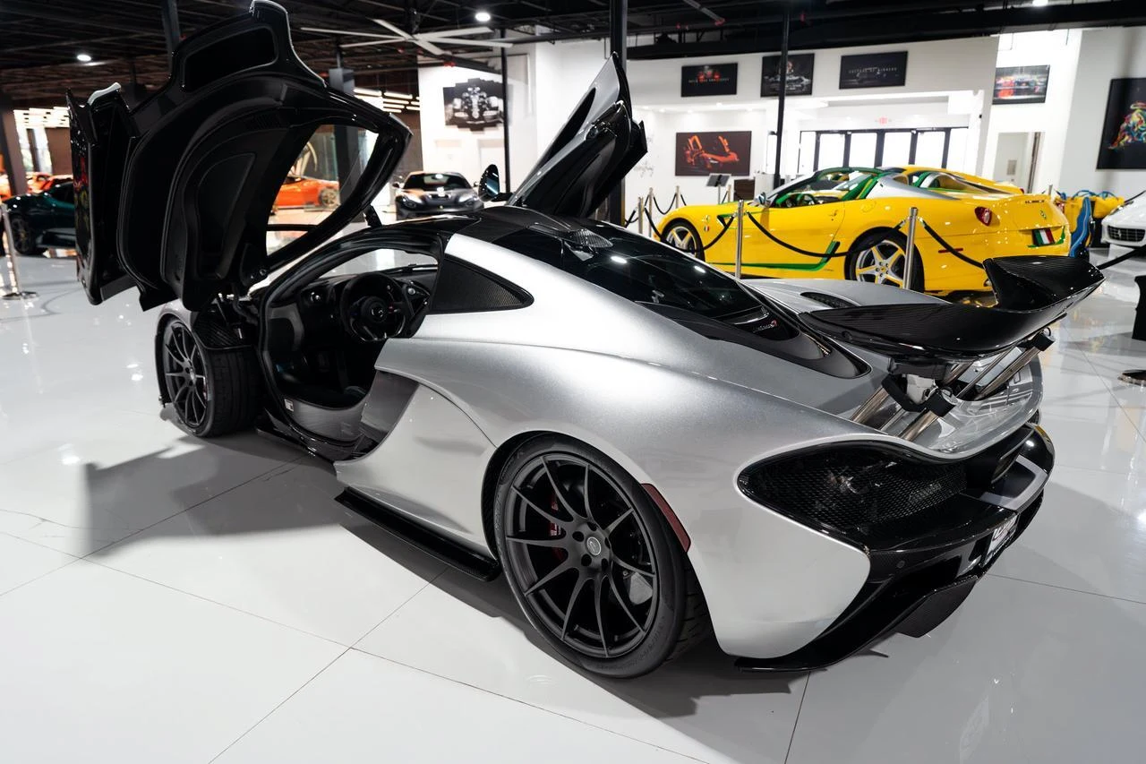 2015 McLaren P1, 6/20