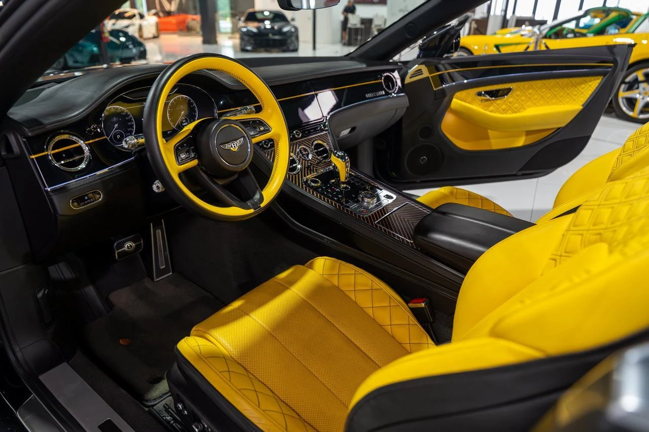 2023 Bentley Continental GTC Azure V8 Solar Eclipse Collection, 17/20