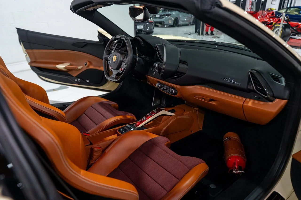 2018 Ferrari 488 Spider 70th Anniversary Tailor Made, 19/20