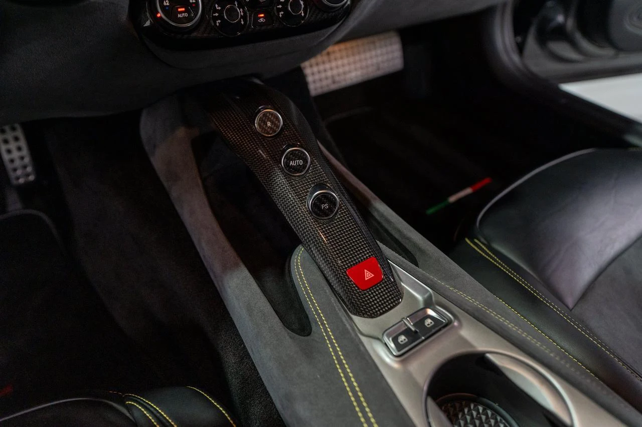 2016 Ferrari F12berlinetta, 19/20
