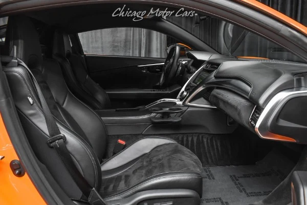 2019 Acura NSX SH-AWD Sport Hybrid (2nd Generation), 19/20