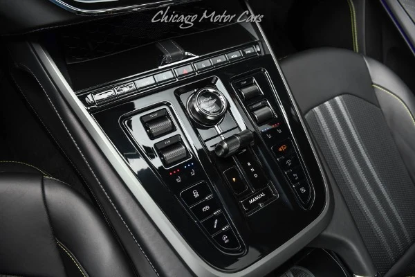 2025 Aston Martin DBX707, 16/20