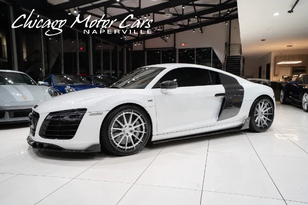 Audi R8 V10 Manual (Type 42) photographed at Chicago Motor Cars