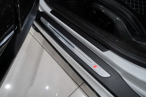 2014 Audi R8 V10 Manual (Type 42), 8/20