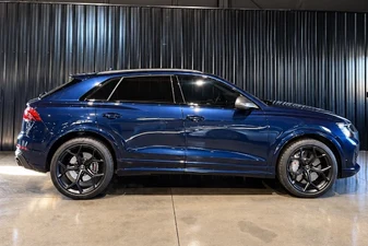 2025 Audi RS Q8 performance (4M), 2/8