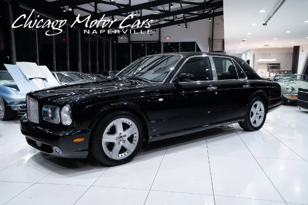 Bentley Arnage T photographed at Chicago Motor Cars