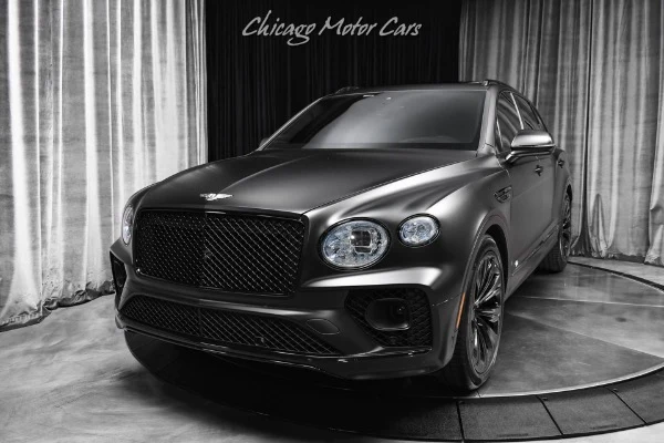 Bentley Bentayga V8 First Edition photographed at Chicago Motor Cars