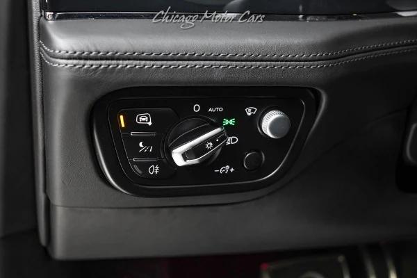 2021 Bentley Bentayga V8 First Edition, 11/20