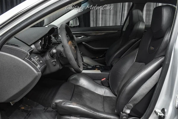 2010 Cadillac CTS-V (2nd Generation), 19/20