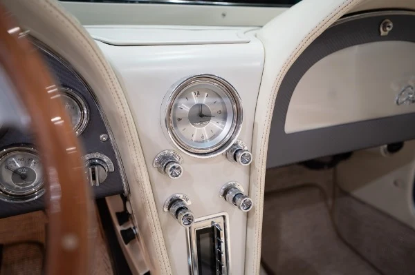 1965 Chevrolet Corvette LS3 Restomod (C2), 11/20