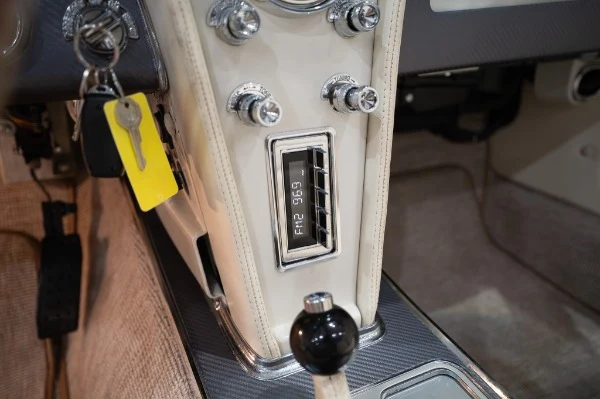 1965 Chevrolet Corvette LS3 Restomod (C2), 12/20