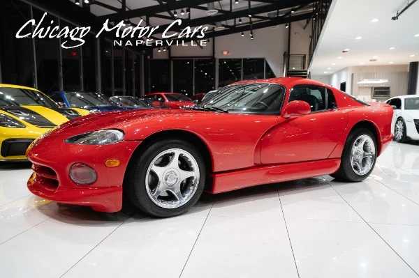 Dodge Viper GTS (2nd Generation) photographed at Chicago Motor Cars