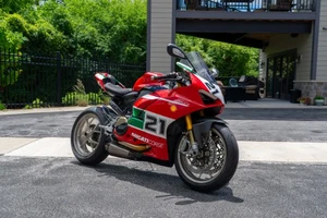 Ducati Panigale V2 Bayliss photographed at Chicago Motor Cars