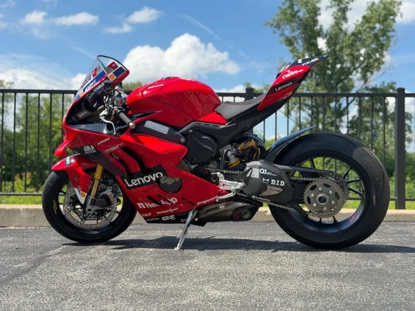 2024 Ducati Panigale V4 S Bagnaia, 8/20