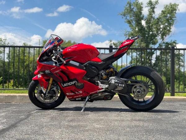 2024 Ducati Panigale V4 S Bagnaia, 9/20