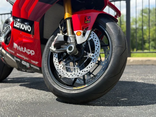 2024 Ducati Panigale V4 S Bagnaia, 15/20