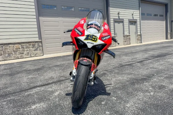 2024 Ducati Panigale V4 S Bautista, 4/20