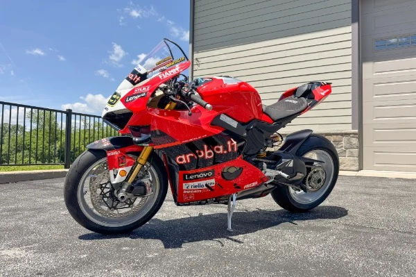 2024 Ducati Panigale V4 S Bautista, 5/20