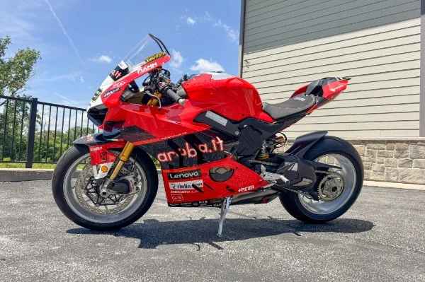 2024 Ducati Panigale V4 S Bautista, 7/20