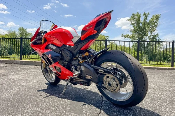 2024 Ducati Panigale V4 S Bautista, 10/20