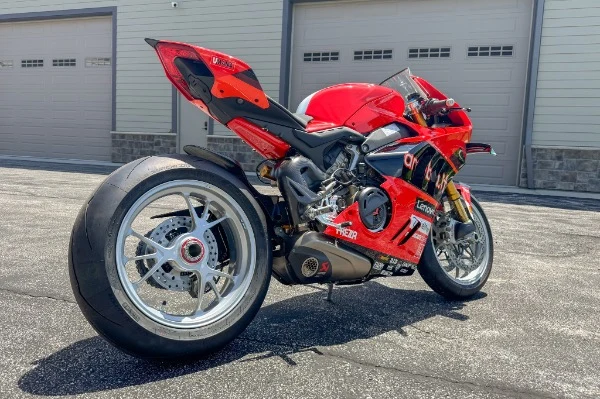 2024 Ducati Panigale V4 S Bautista, 12/20