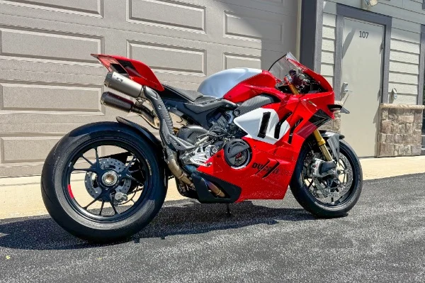2024 Ducati Panigale V4 R, 11/20
