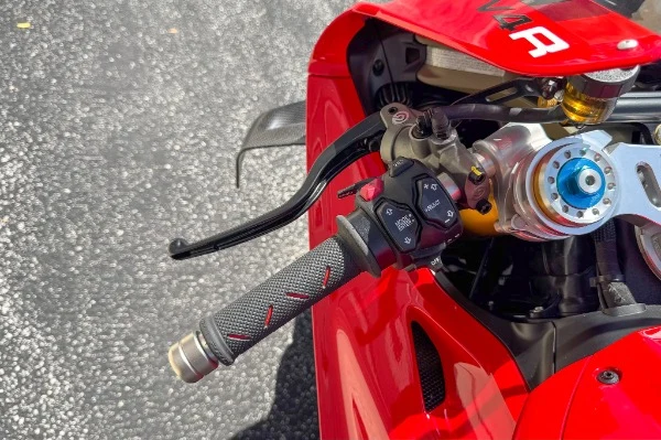 2024 Ducati Panigale V4 R, 17/20