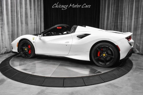 2023 Ferrari F8 Spider, 3/20