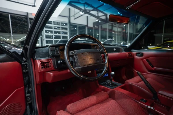 1990 Ford Mustang GT (Fox Body), 10/20