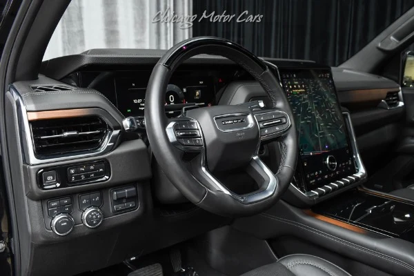 2025 GMC Yukon Denali, 8/20